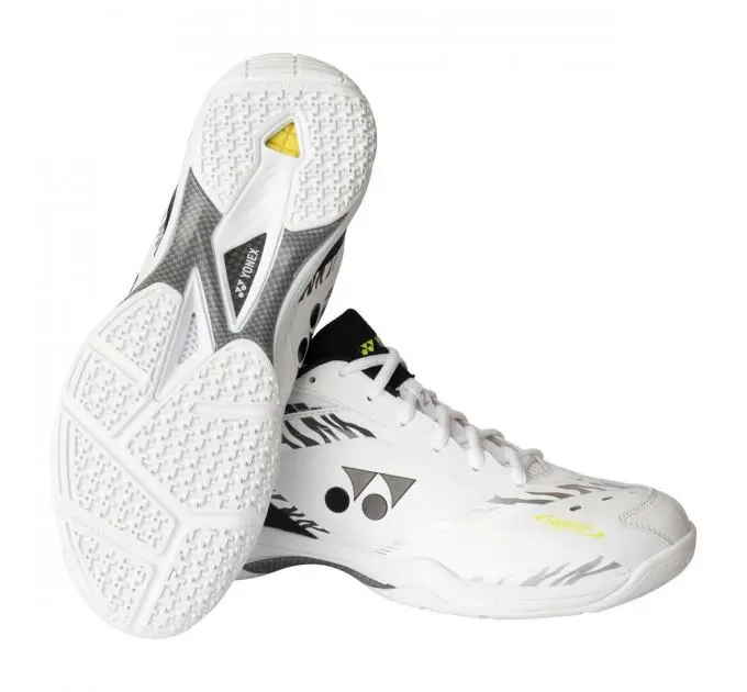 Yonex momota sale shoes